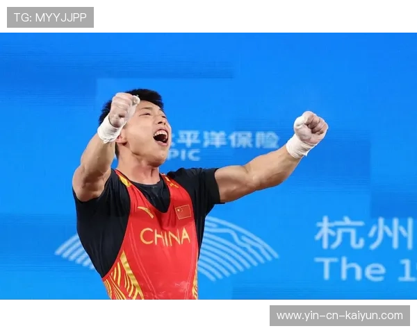 “2025世界运动会：高新体育中心举重赛场，选手一举成名”